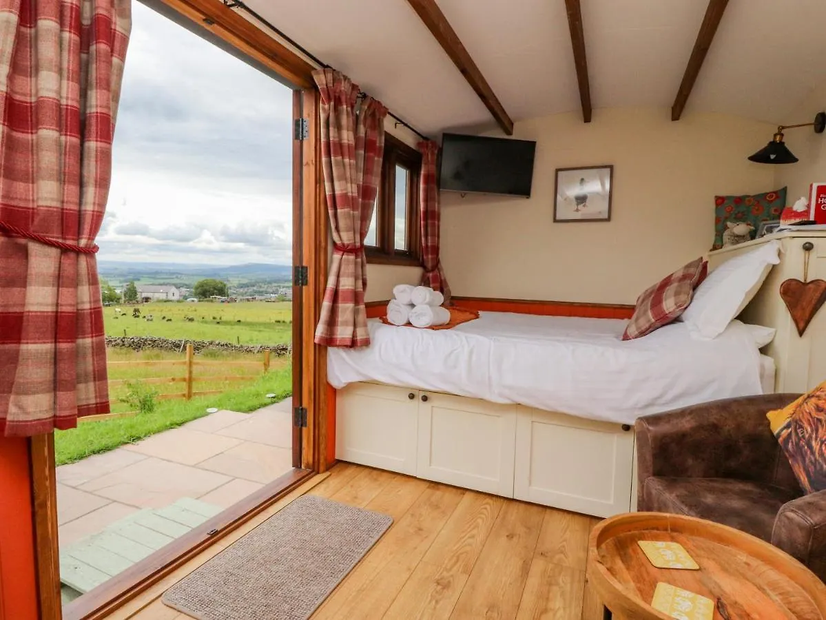 The Herdsman Luxury Shepherds Hut Barnoldswick United Kingdom