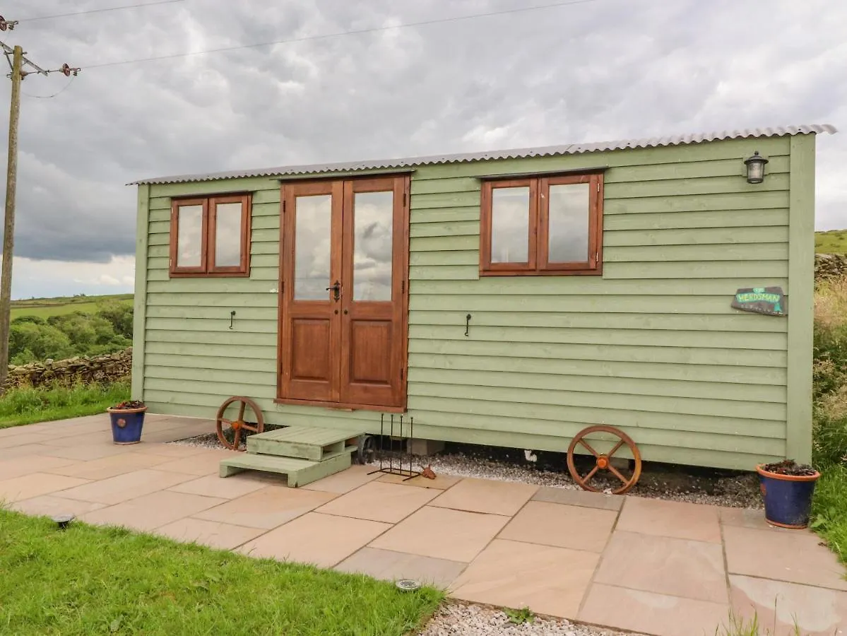 The Herdsman Luxury Shepherds Hut Barnoldswick